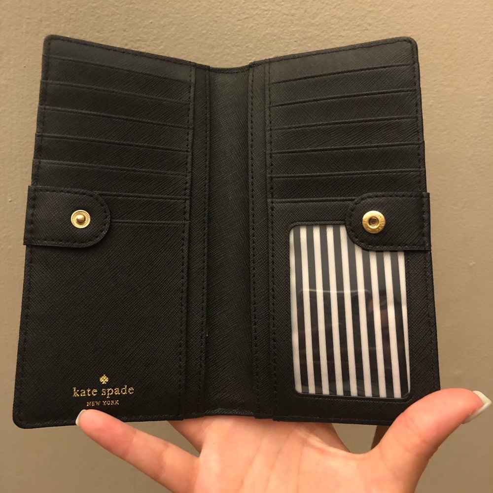 Kate Spade Snap Wallet β οΈ - Picture 2 of 3